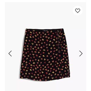 ISO Side-Button A-Line Mini Skirt in Feline Floral